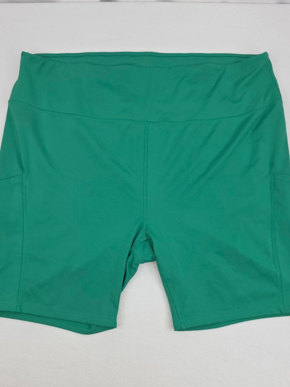 All In Motion Women’s High Waist Active Shorts Green Plus Size 3X AJ-3504
